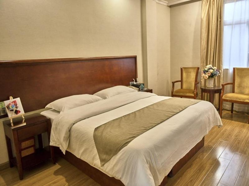 Greentree Inn Guangdong Foshan Longjiang North Fenghua Road Express Hotel Шуньде Екстер'єр фото